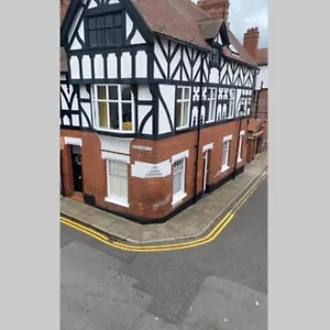 Apartment Boutique Centre With Parking, Chester